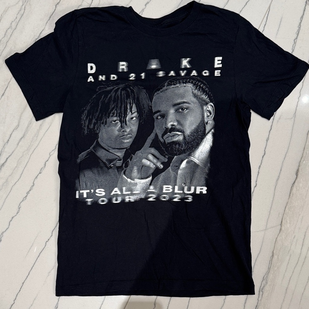 DRAKE - Authentic Concert merch “It’s All A Blur Tour 2023”Black Graphic T-Shirt